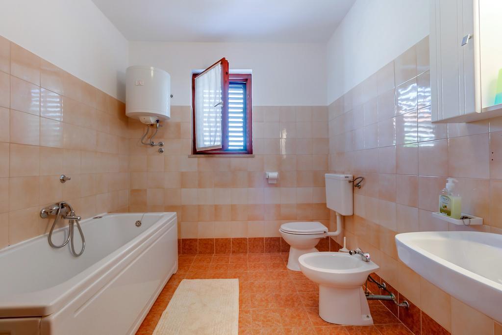 Apartment Marisa Mali Losinj Exterior photo