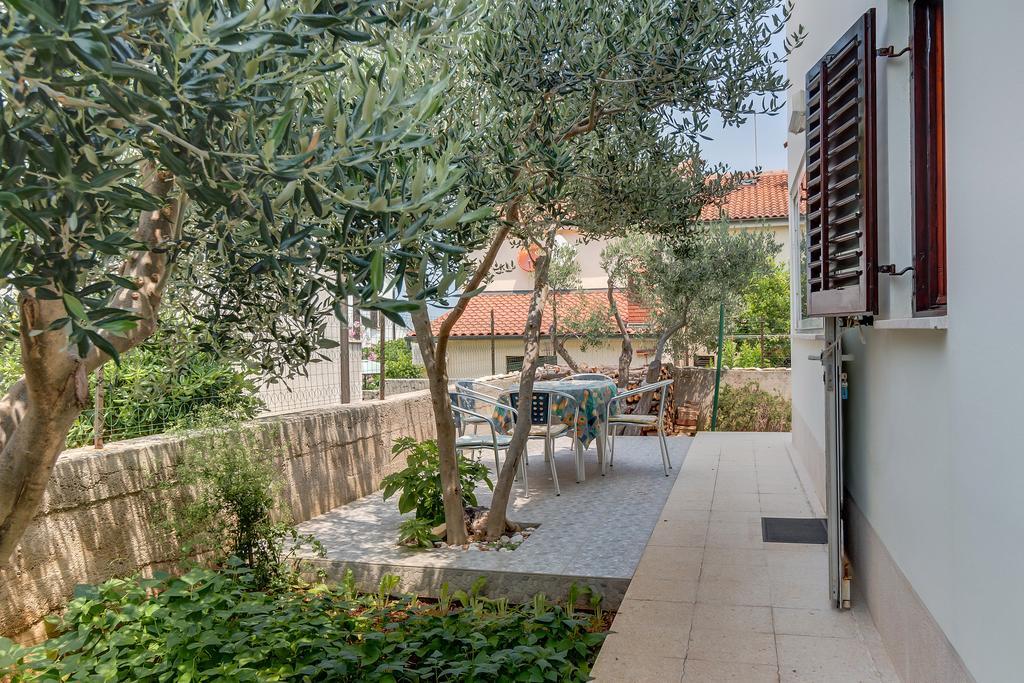 Apartment Marisa Mali Losinj Exterior photo